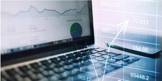 Quant 给了中国小哥半分钟出境时间，估计是做Credit risk的